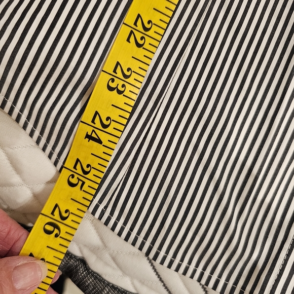 Striped black and white shirt WHBM Size 4 EUC - Picture 13 of 16